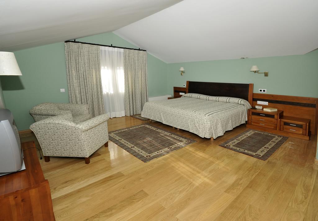Hotel Penarrubia Zaorejas Buitenkant foto