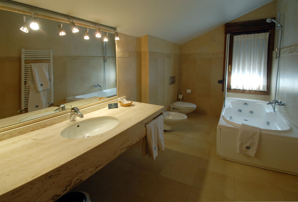 Hotel Penarrubia Zaorejas Buitenkant foto